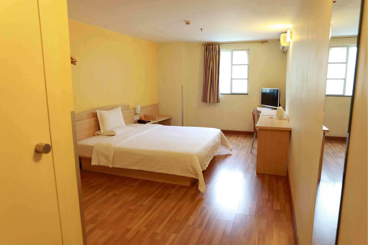7Days Inn Wuhan Airport Panlong City Exterior foto